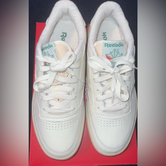 Reebok Club C Classic Leather Sneaker - Unisex - size 7.5 men / 9 women NWT - Picture 5 of 7